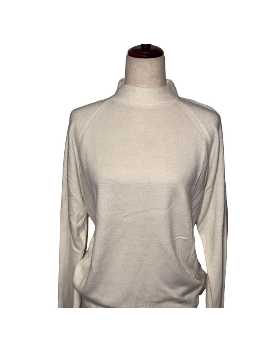 Sweater cream mock turtleneck 1/4 zip lightweight Designers Original md/lg USA